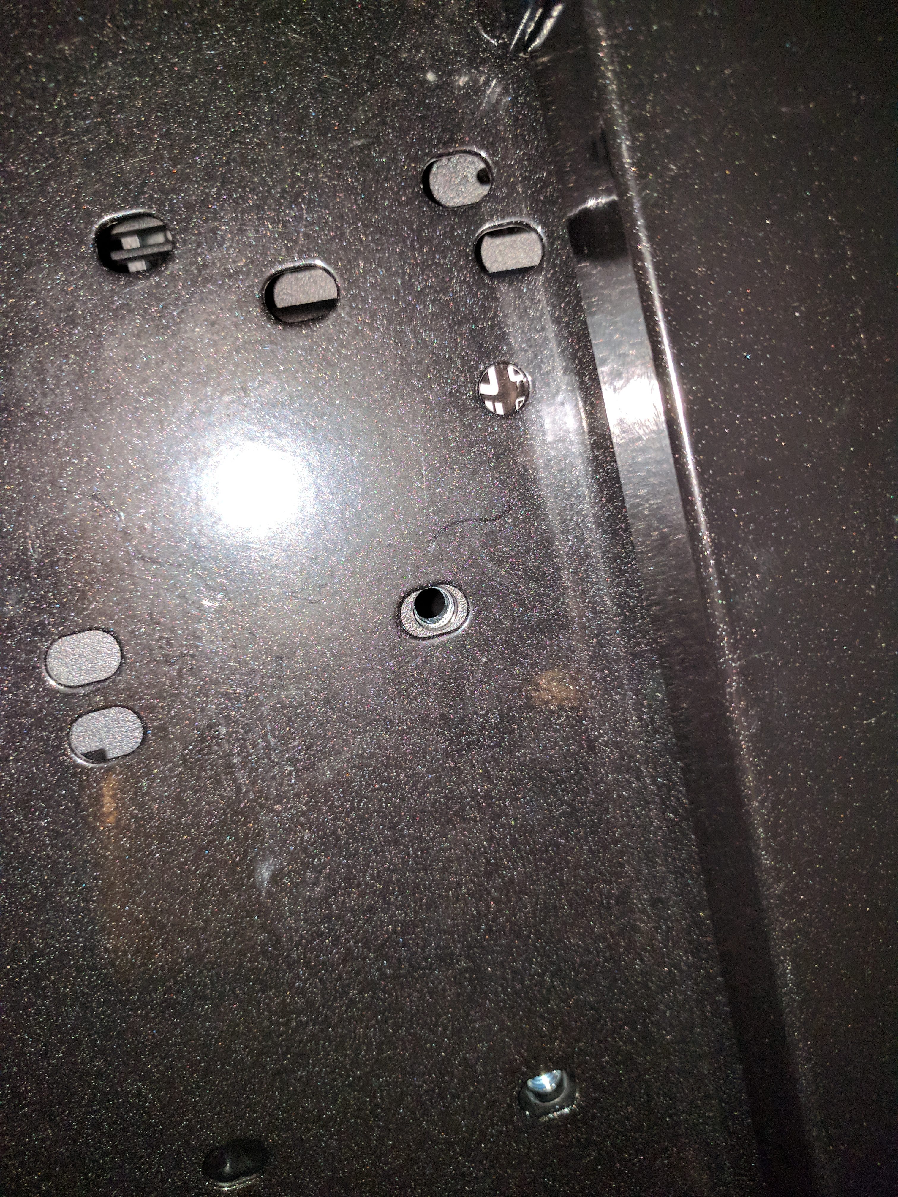 2/3 mounting holes available.