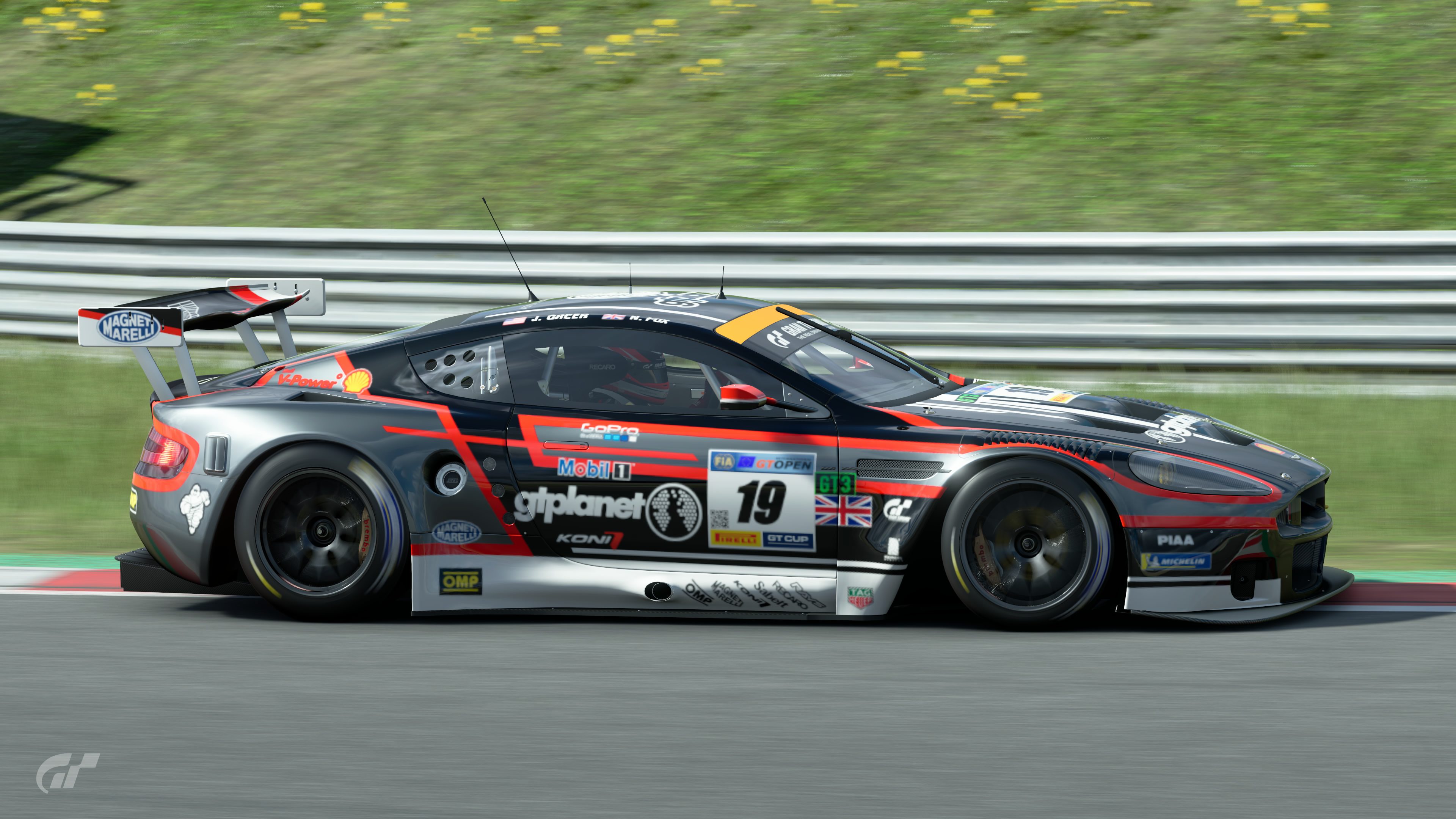 Aston Martin DBR9-04