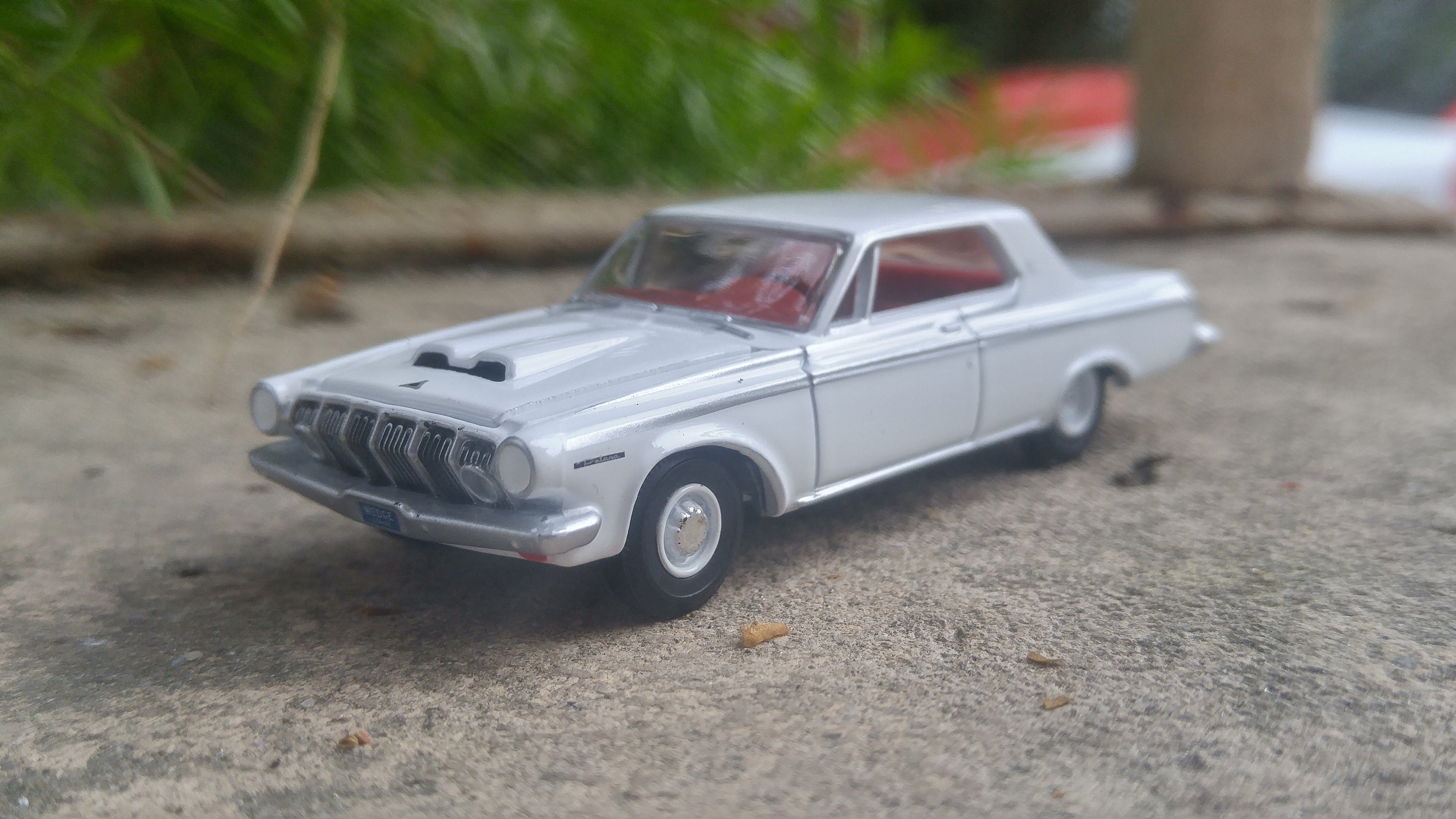 Auto World 1/64: Dodge Polara