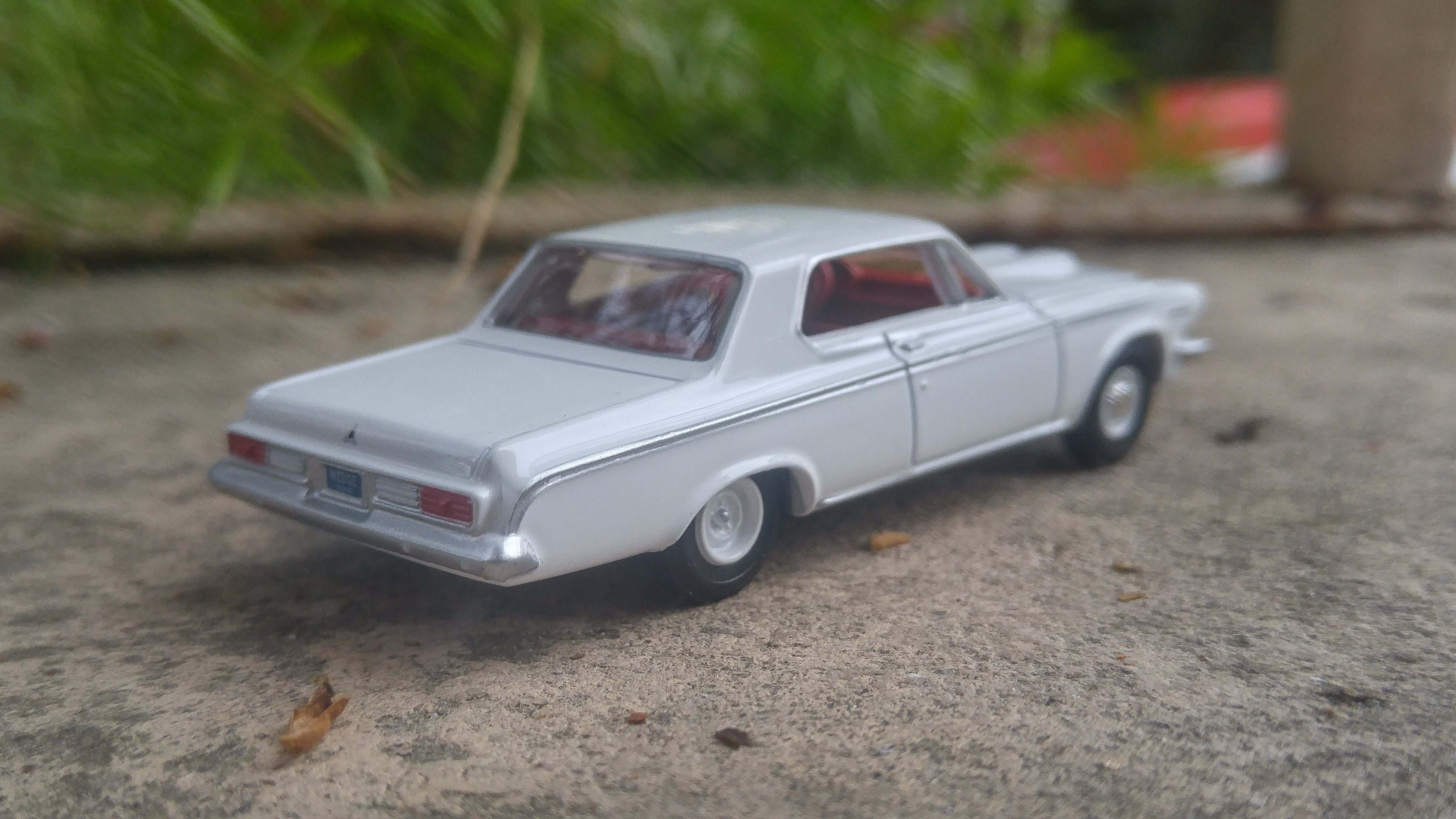 Auto World 1/64: Dodge Polara