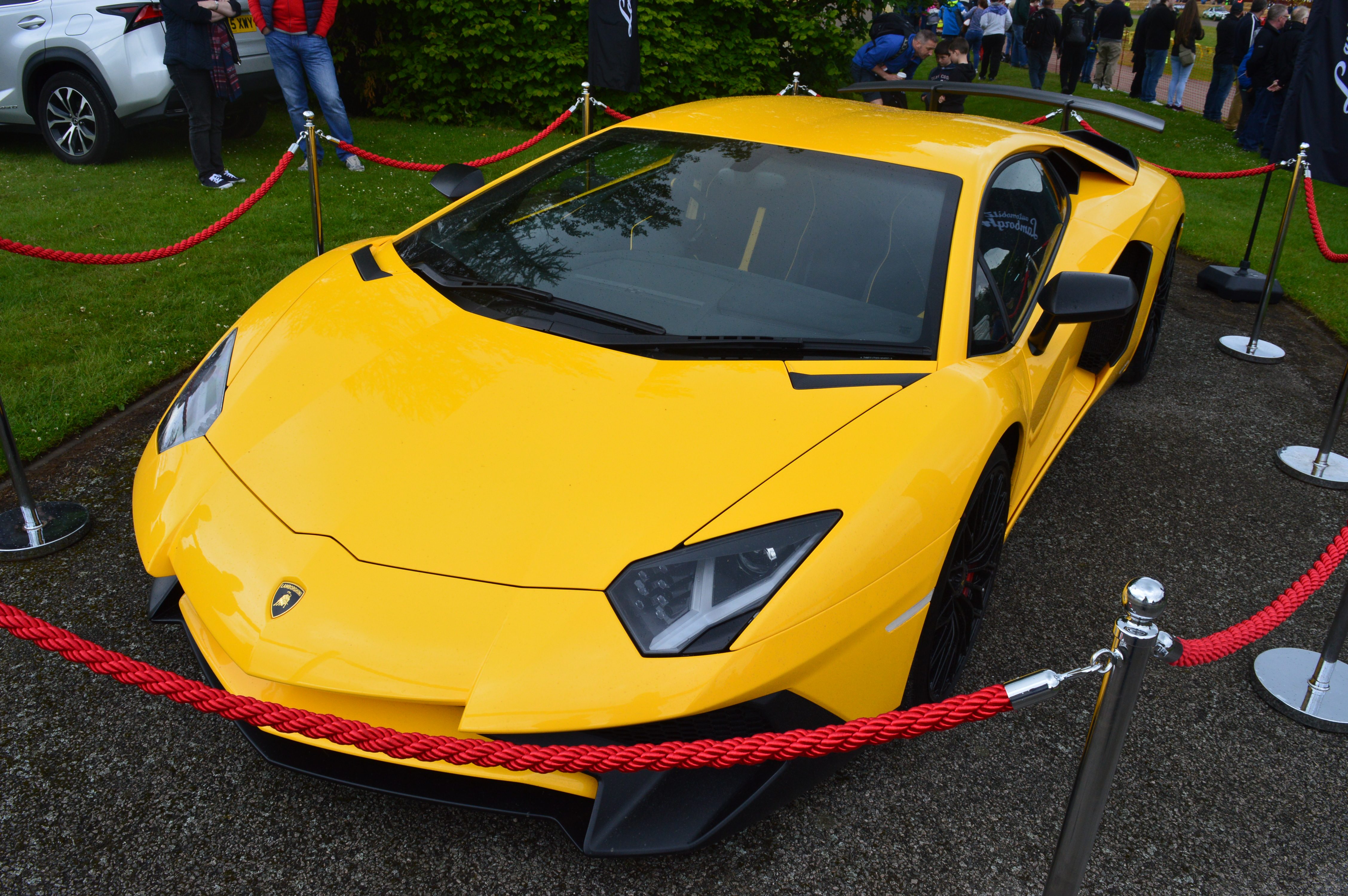 Aventador SV