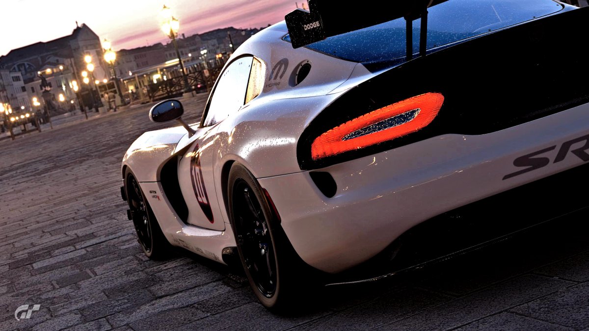 Dodge Viper SRT.jpg