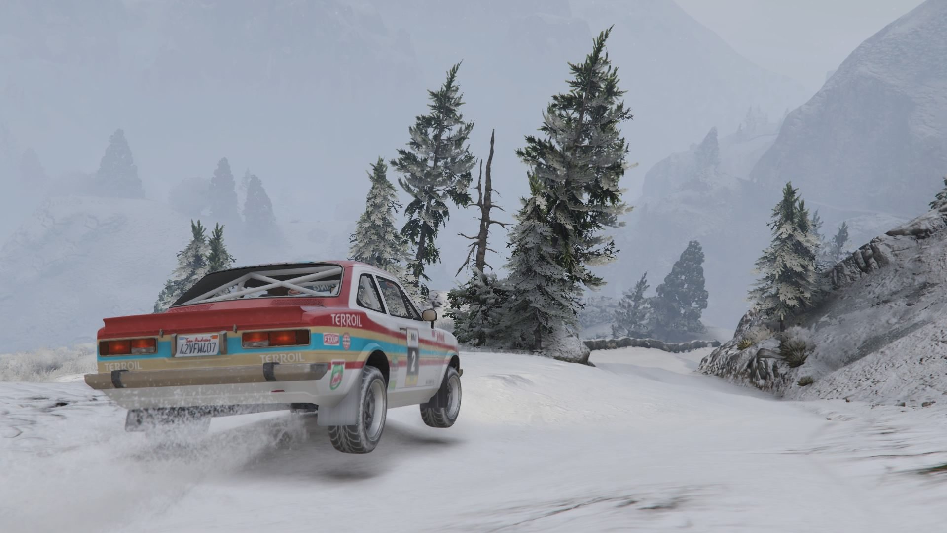 Grand Theft Auto V - Rallying In The Snow - 21