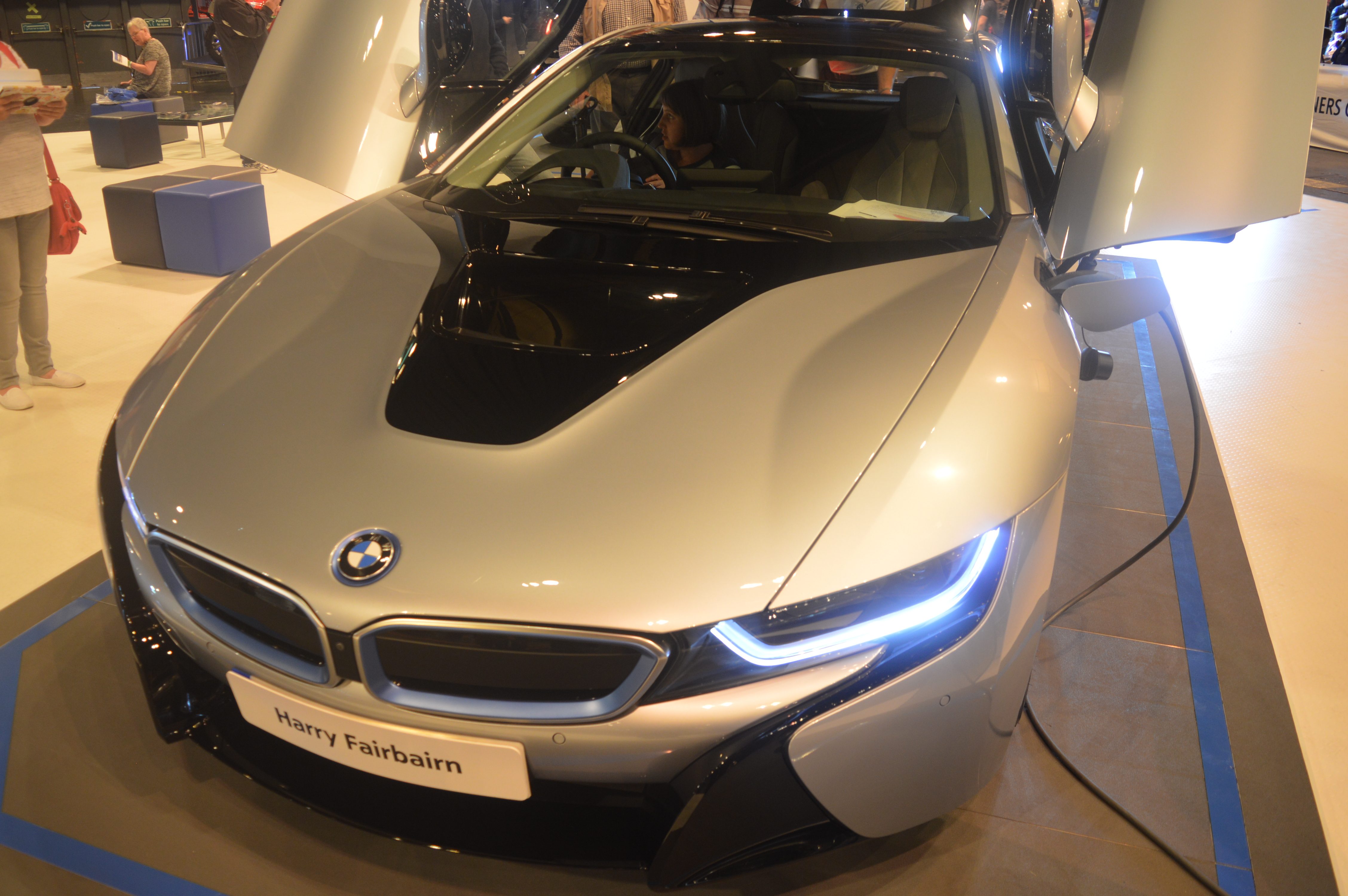 i8