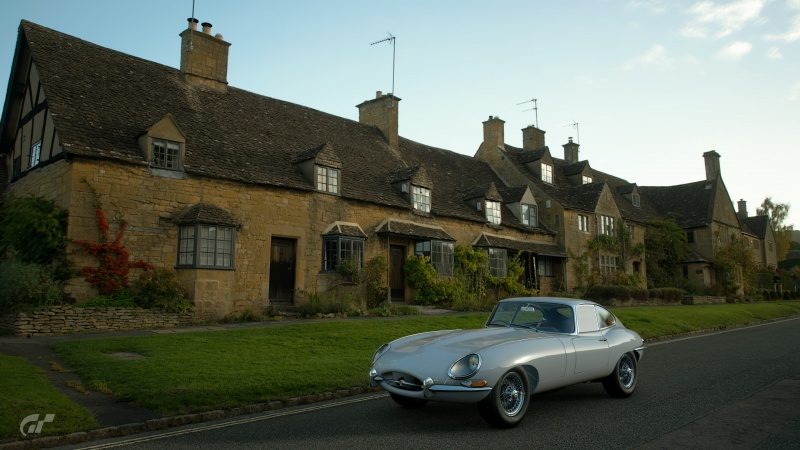 Jaguar E-Type - Cotswolds.jpg