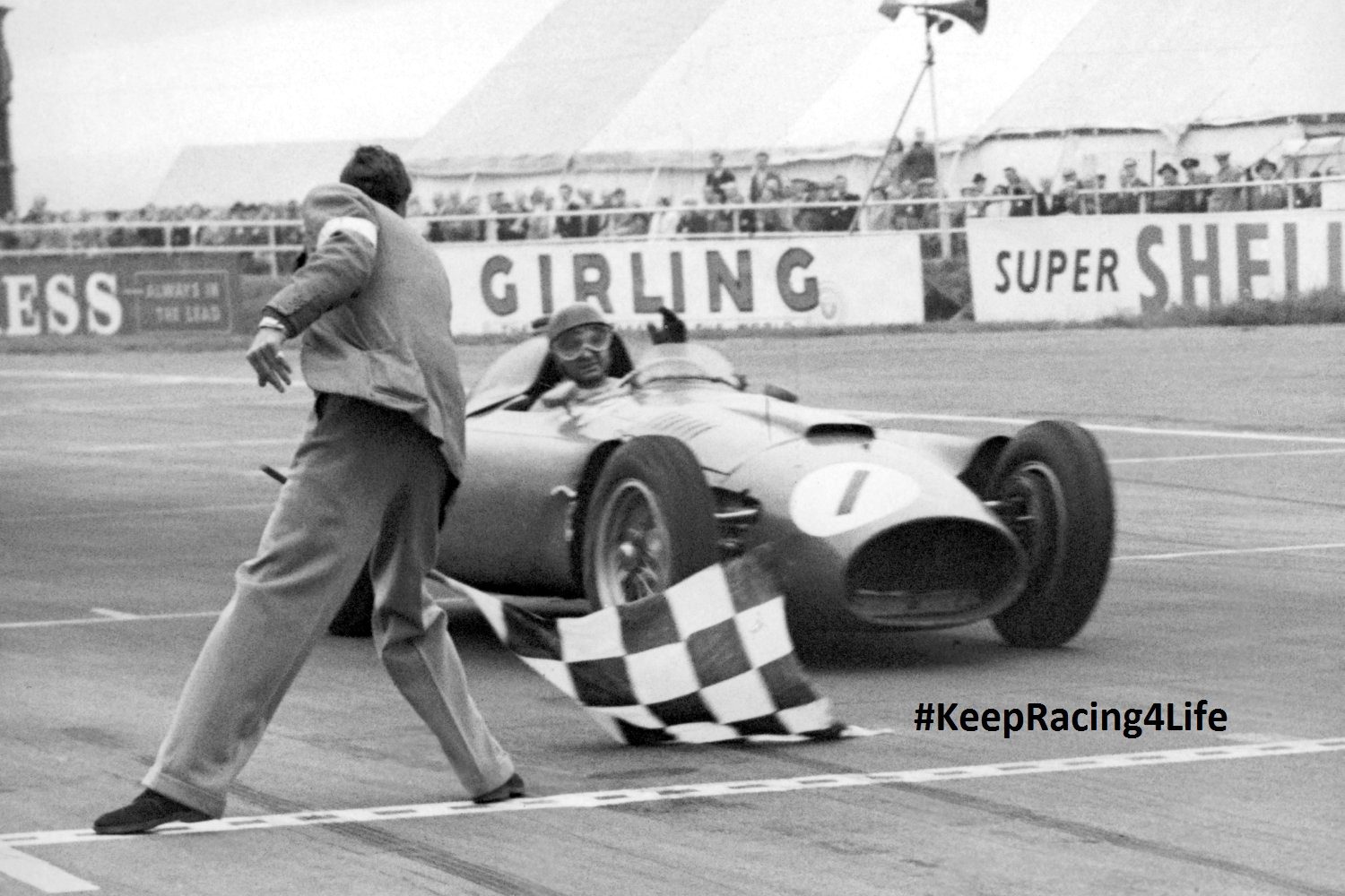 Juan Manuel Fangio Wins The 1956 British GP | GTPlanet