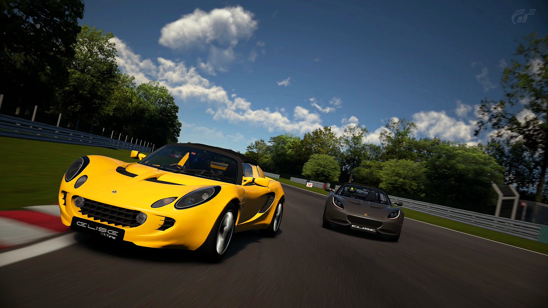 Lotus Elise 111R on Brands Hatch GP_1.jpg