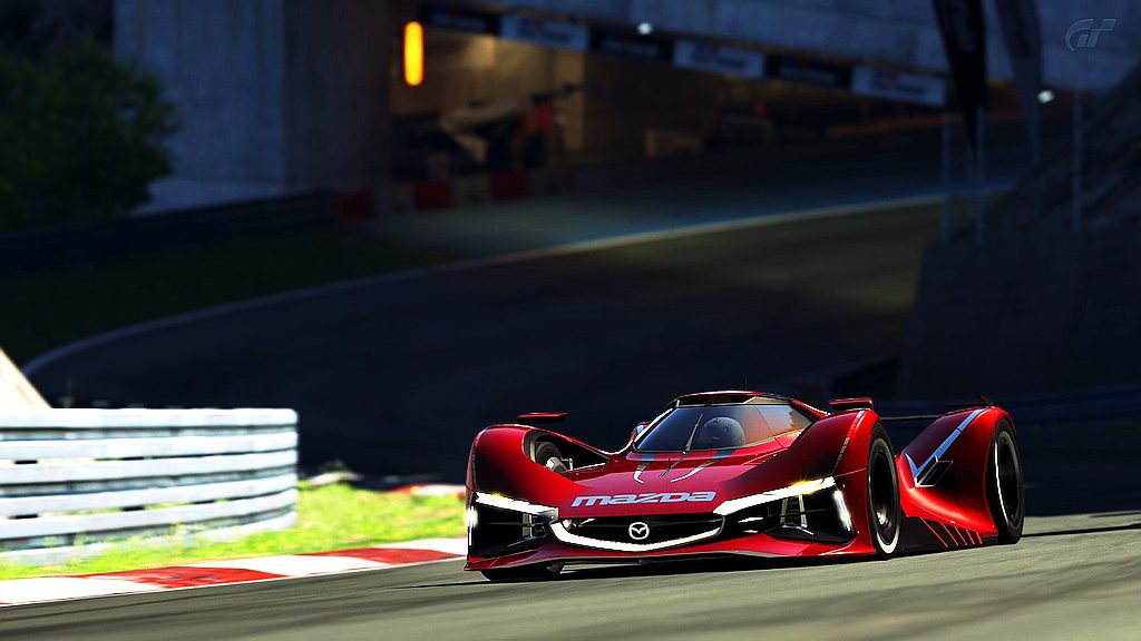 Mazda LM002 VGT on Midfield_2.jpg