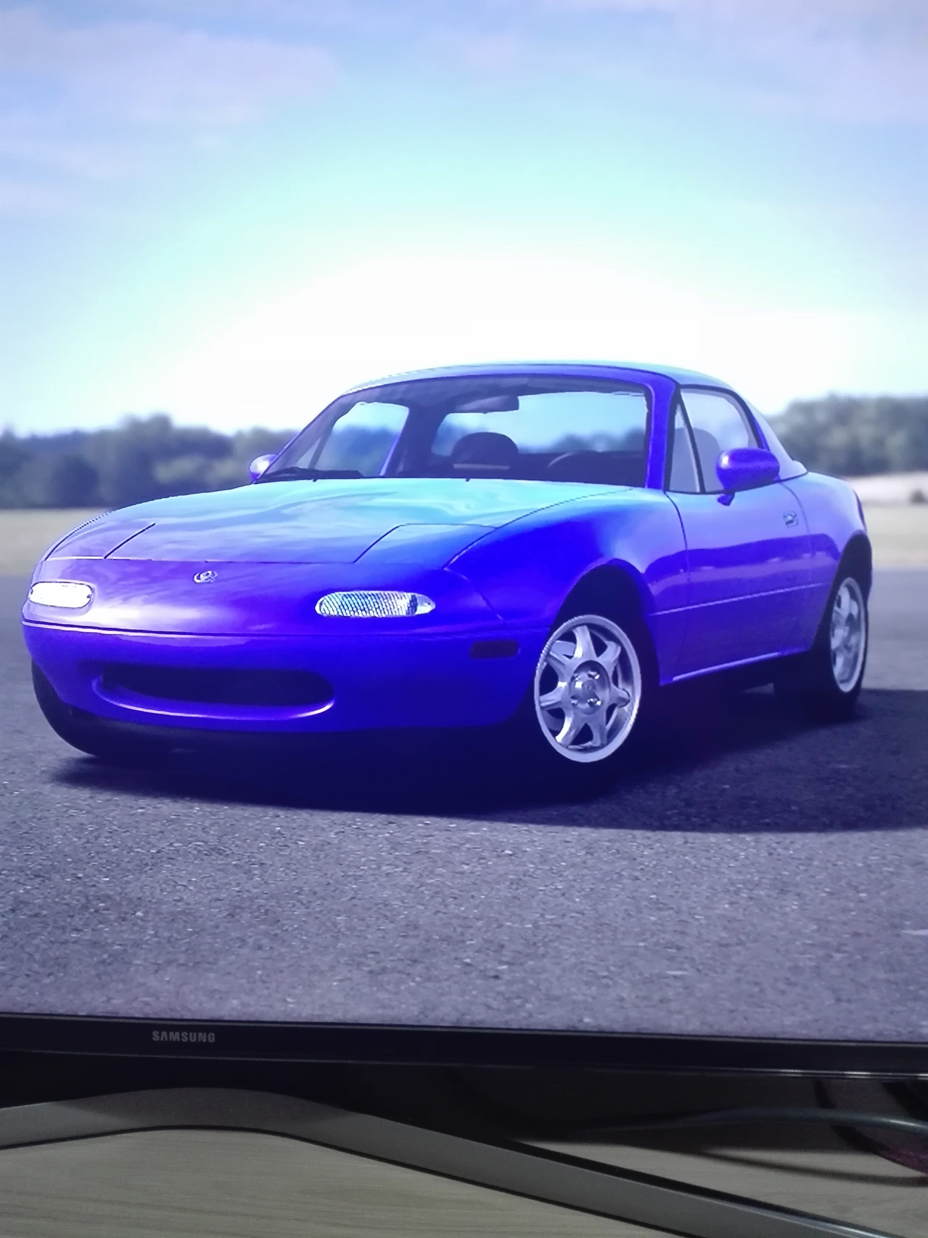 Mazda MX-5 violet