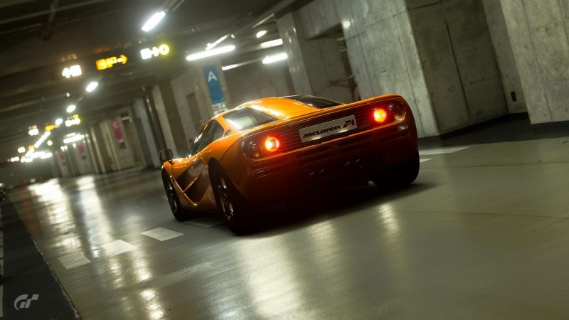 McLaren F1 Solo Shot.jpg