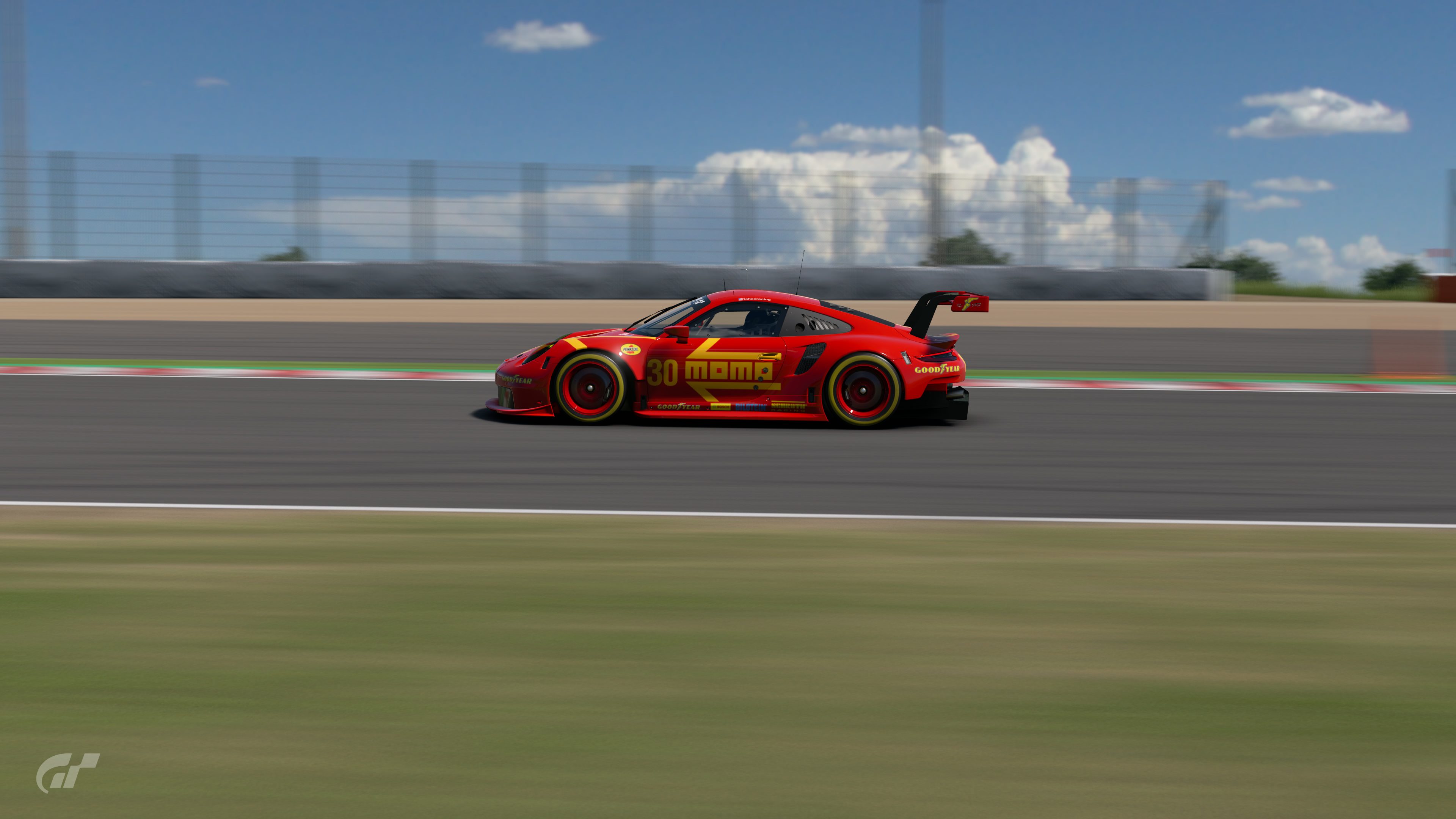 Momo Porsche At Suzuka 3