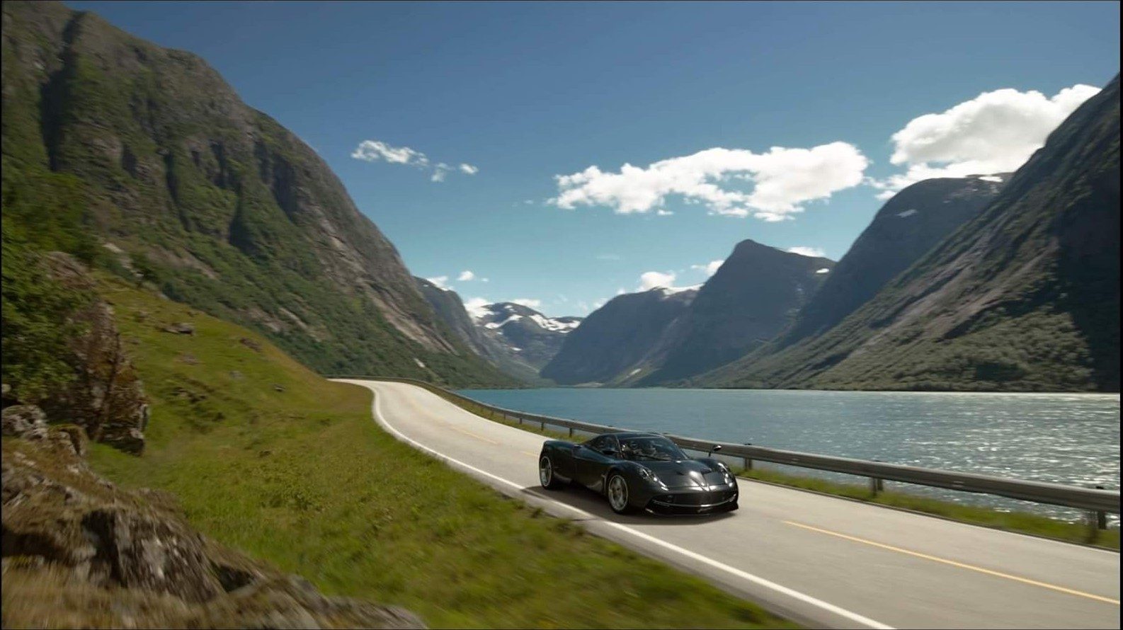 Pagani lake driving