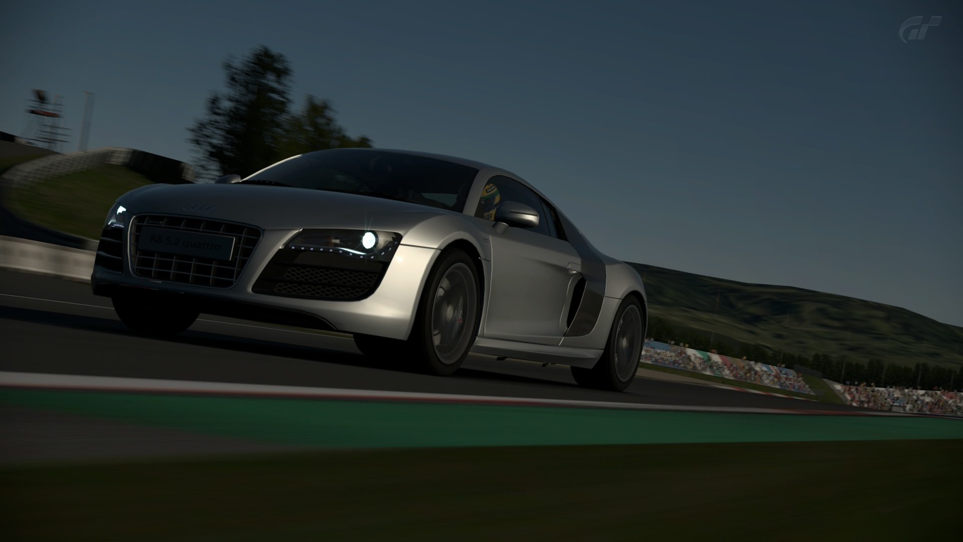 R8 (10)