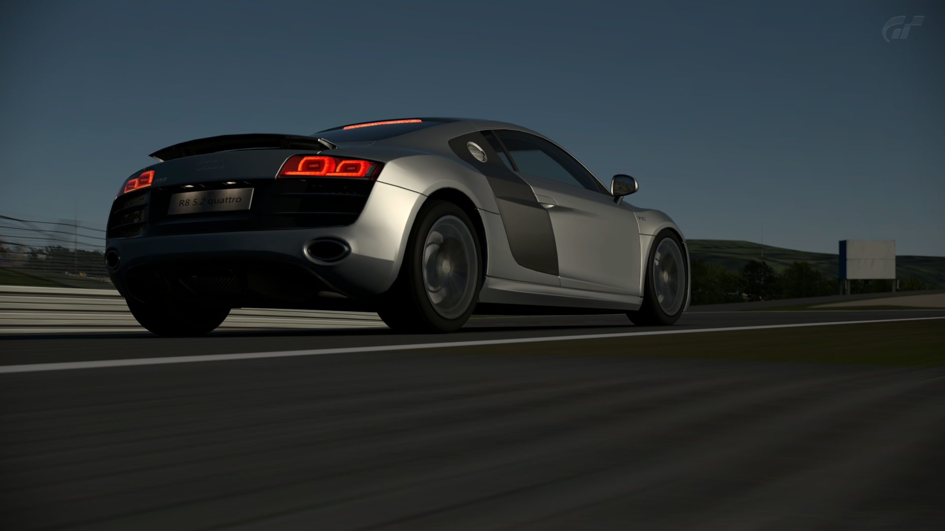 R8 (9)