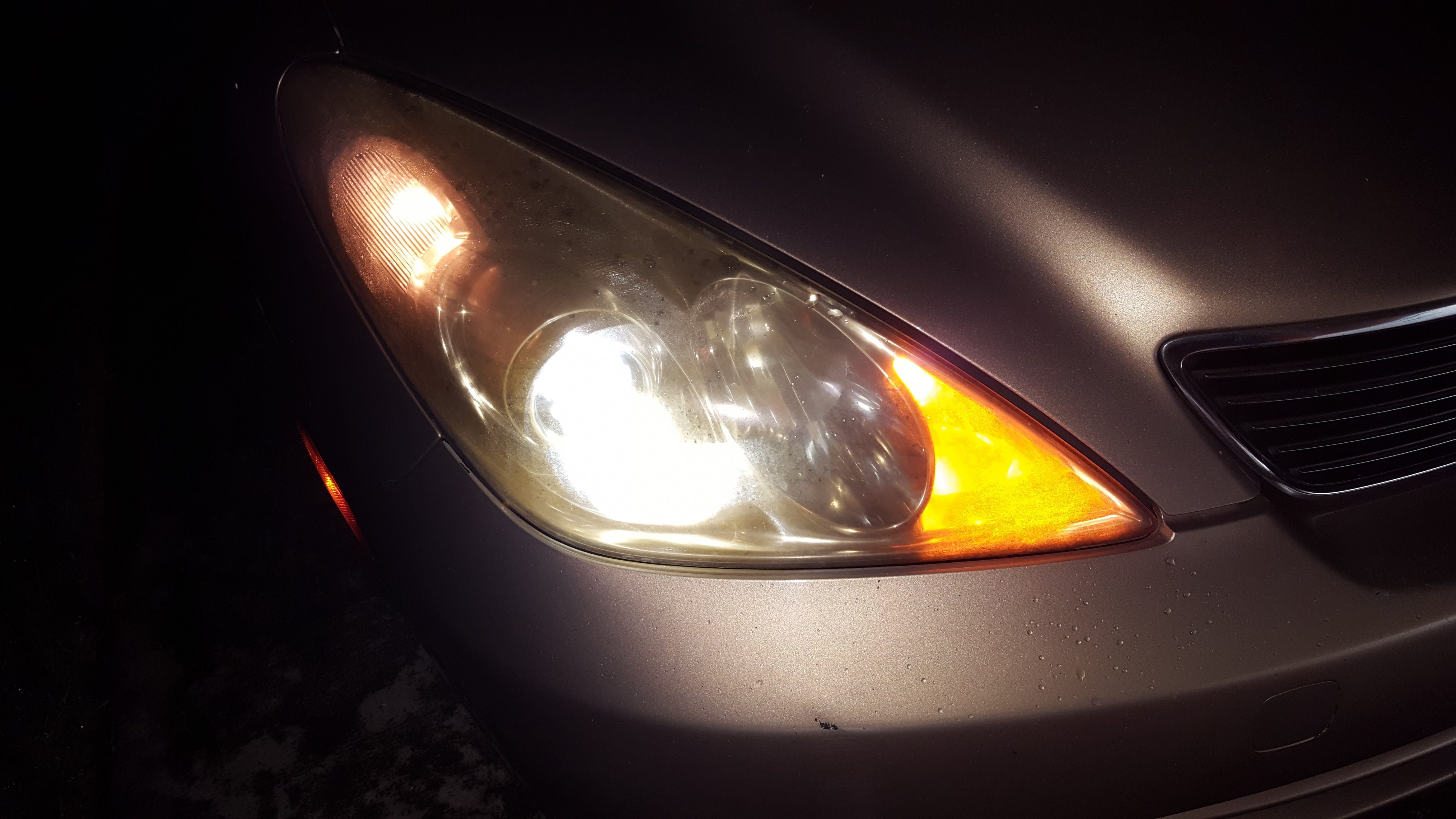 right headlight slimy