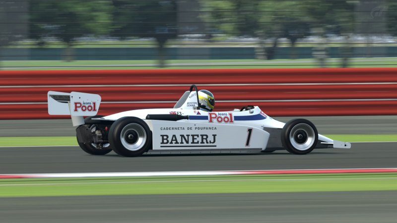 Silverstone National Circuit_12.jpg