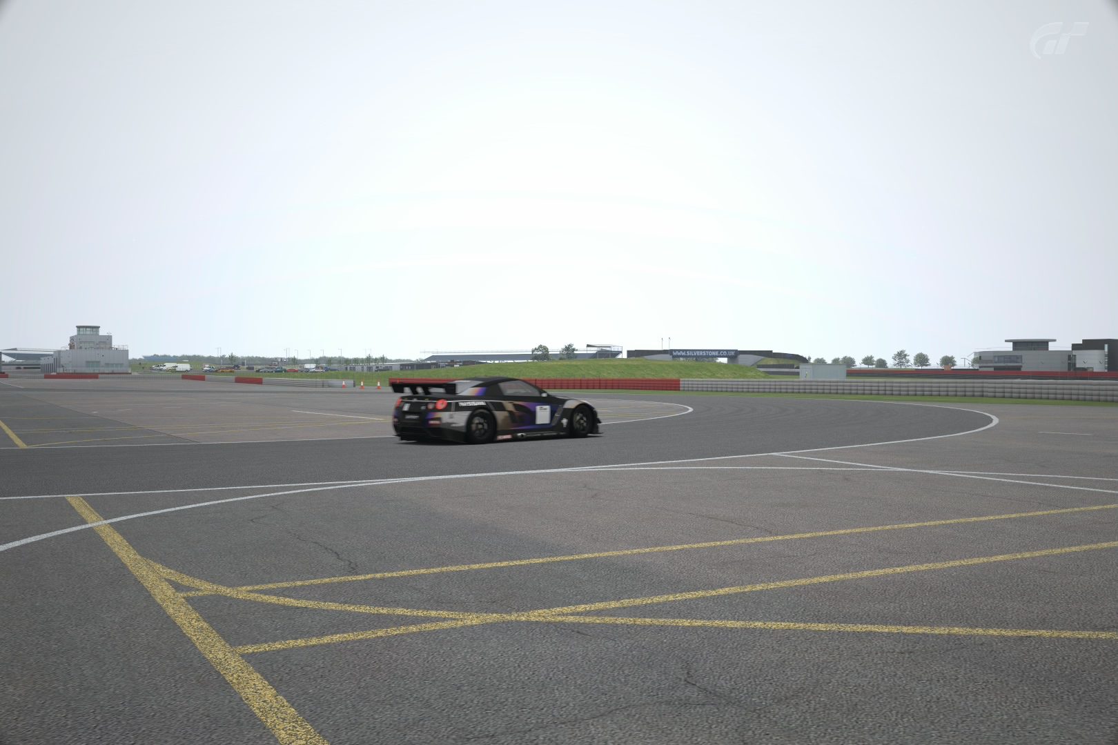 Silverstone_ Stowe Circuit_1.jpg