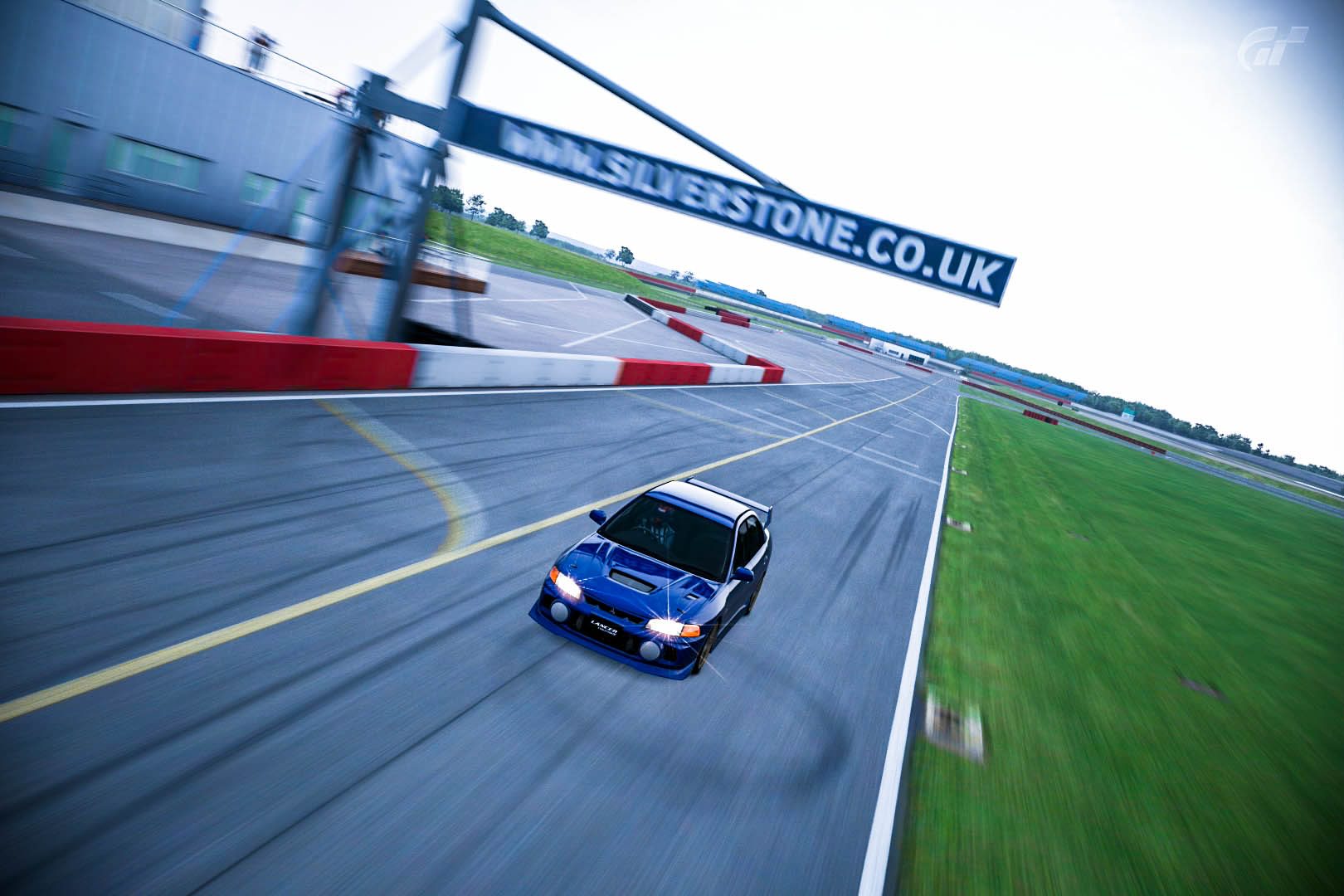 Silverstone_ Stowe Circuit_17.jpg