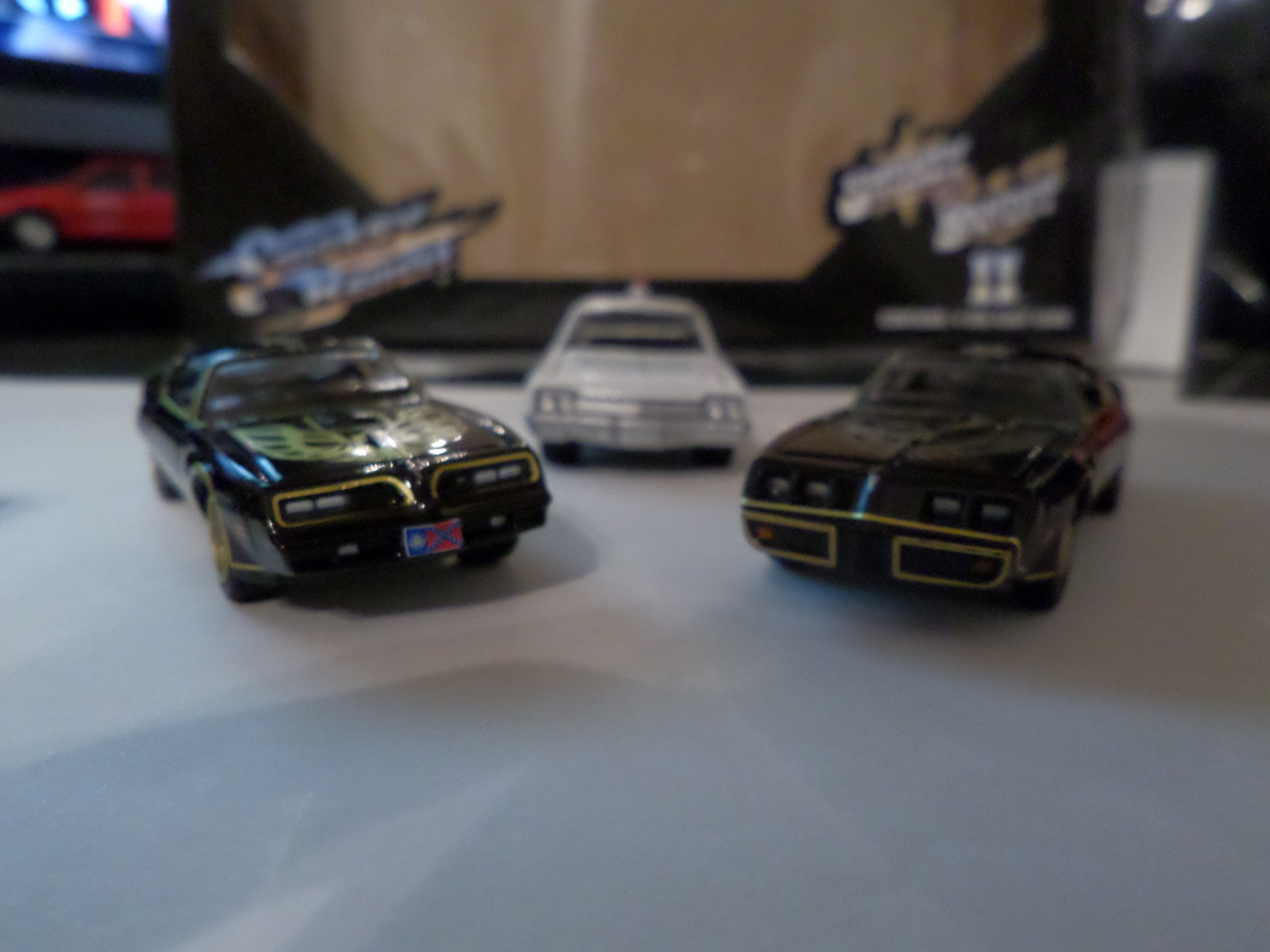 Smokey and a lot of Bandits: Greenlight Models' Smokey & The Bandit 4-car set - 2 Bandits 1 Cop