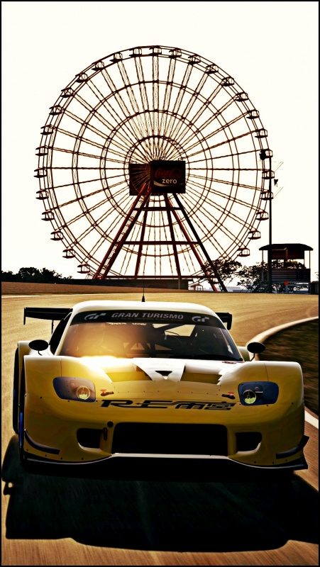 SuCi2014_26-RE Amamiya RX7 GT300 and ferris wheel.jpg