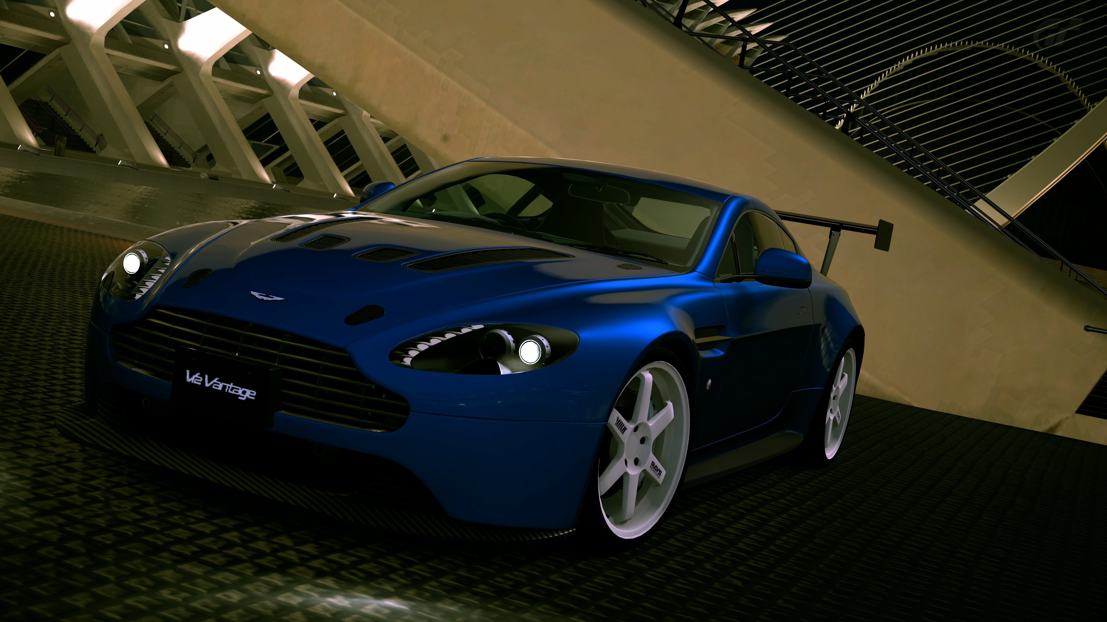 V12 Vantage F.jpg