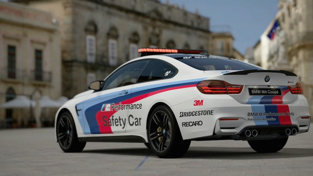 BMW m5 Safety car