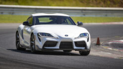 Toyota Supra is the king of sports cars, the first in the world navigator  was installed on it